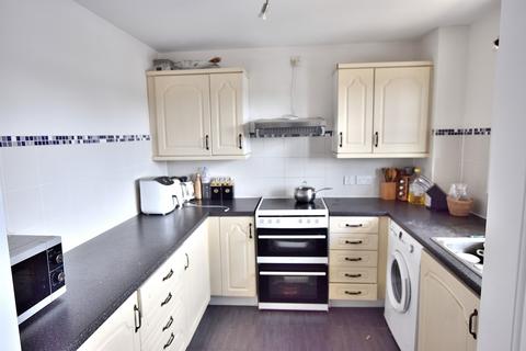 2 bedroom flat to rent, High Road, Wood Green, London. N22