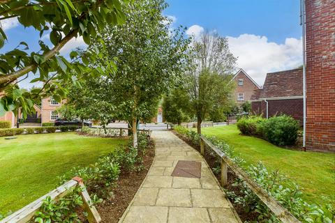 29 Blakiston Close, Ashington, Pulborough, RH20 3GL