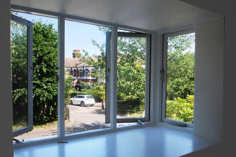 undefined, Northcott Avenue, Alexandra Park, N22 7AP