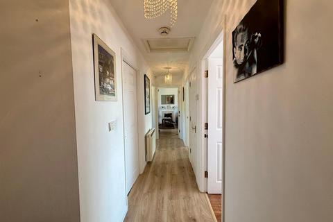 12 Burrows Chase, Waltham Abbey, EN9 3YX