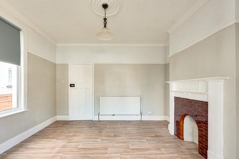 3 bedroom semi-detached house for sale, Northview Drive, Westcliff-on-sea, SS0