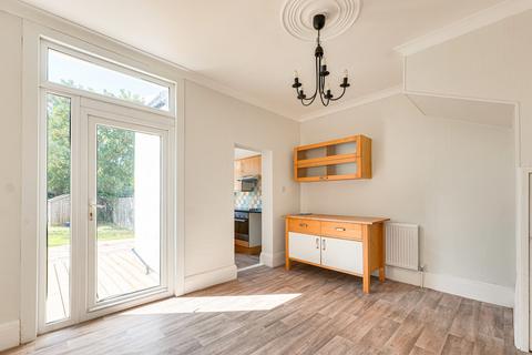 3 bedroom semi-detached house for sale, Northview Drive, Westcliff-on-sea, SS0