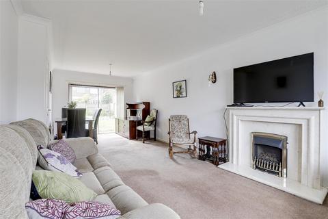 3 bedroom detached house for sale, Windsor Crescent, Woodthorpe NG5