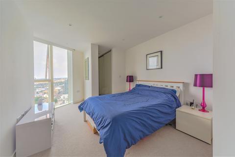 1 bedroom flat to rent, Pinnacle Apartments,, 11 Saffron Central Square, Croydon, London, CR0