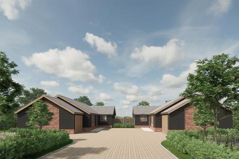 2 bedroom detached bungalow for sale, Harbins Lane, St. Neots PE19