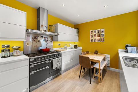 5 Barton Avenue, Urmston, Manchester, M41 5PS