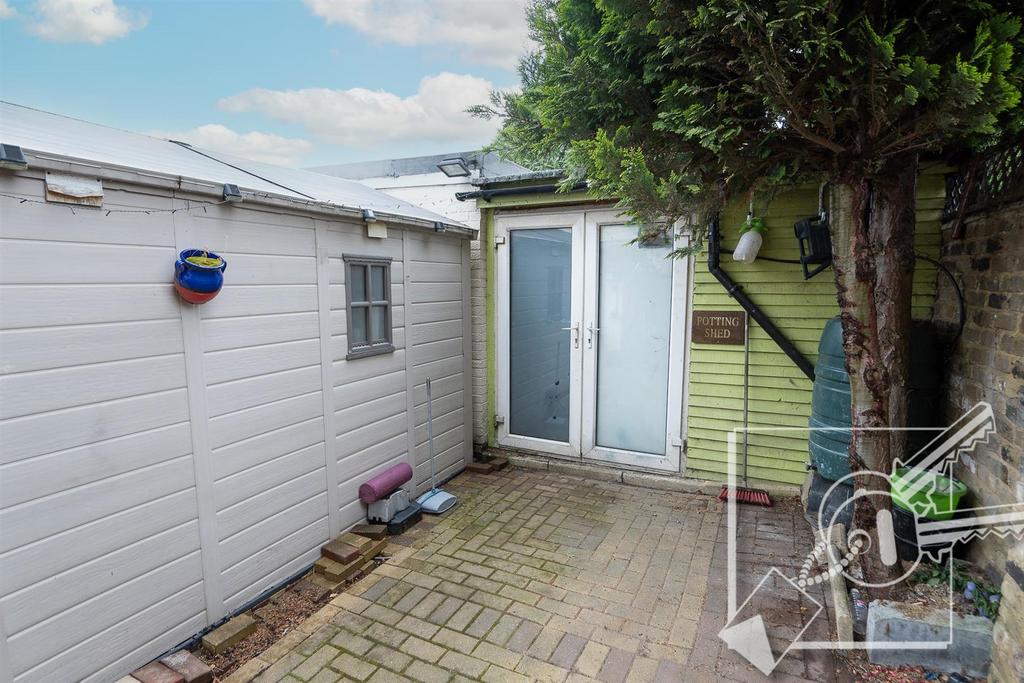 Double Garage/Workshop