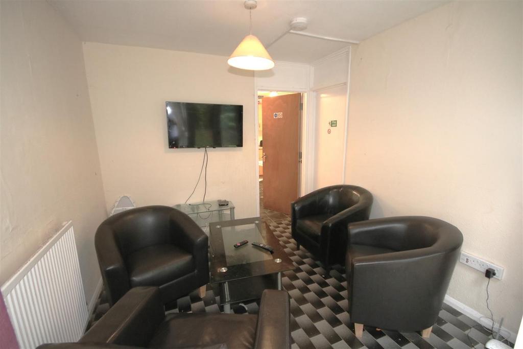Living Room b.JPG