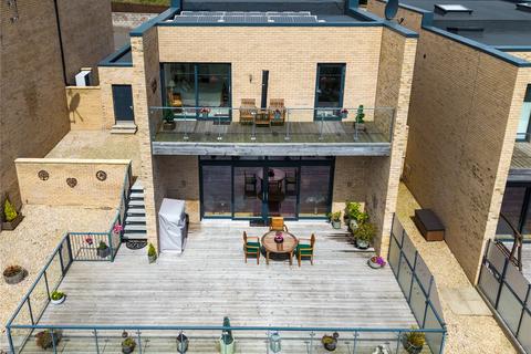 50 Adelaide Place, Dundee, DD3 6LE