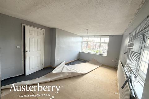 3 bedroom townhouse for sale, Basford Park Road, Newcastle ST5