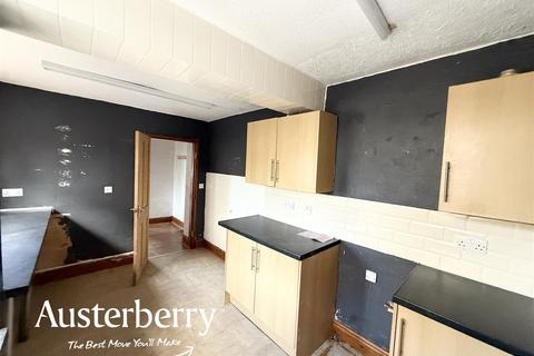 3 bedroom townhouse for sale, Basford Park Road, Newcastle ST5