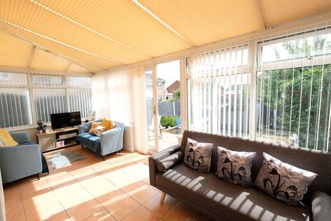 1 Harvest Close, Upper Gornal, Dudley, DY3 2HT