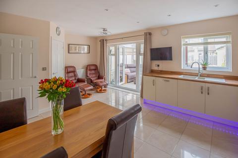 3 Gilmore Road, Malmesbury, SN16 9FZ