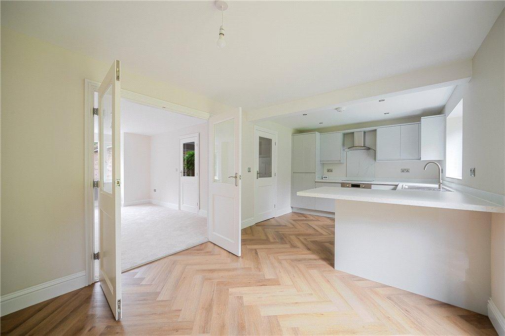 Dining/Kitchen