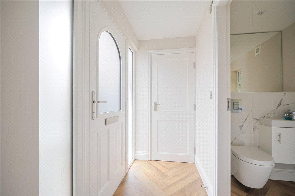 Entrance Hall/Cloaks