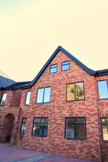 4 bedroom semi-detached house to rent, Lampton Road, Hounslow TW3