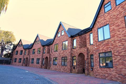 4 bedroom semi-detached house to rent, Lampton Road, Hounslow TW3