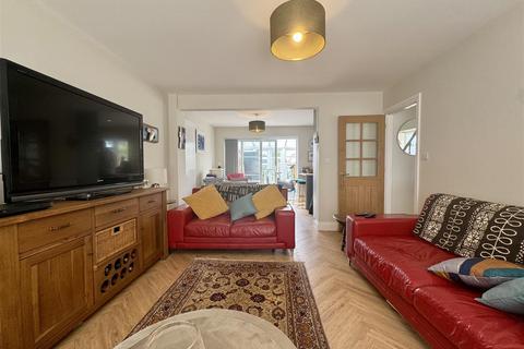3 bedroom semi-detached house for sale, Station Road, Burnham-On-Crouch