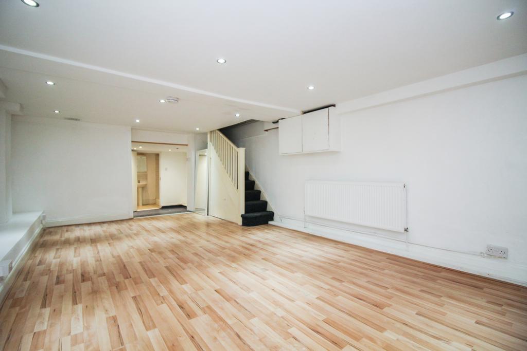 2055638  1634892960-31390-Basement1