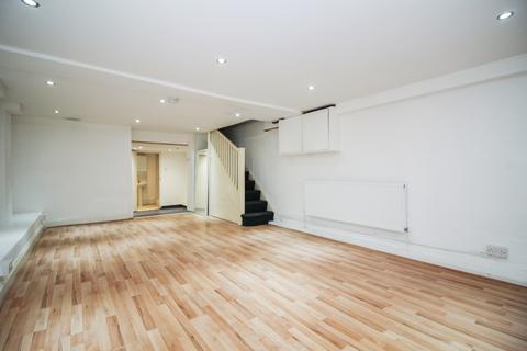 4 bedroom terraced house to rent, Rutland Road, London