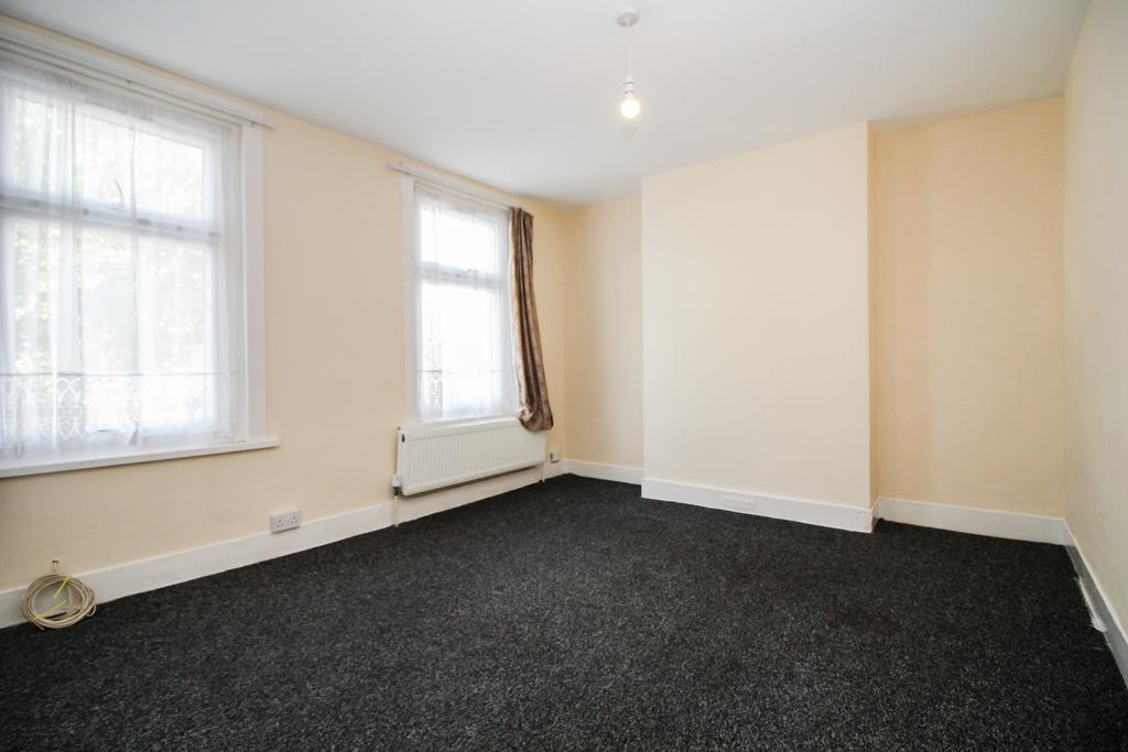 2055650  1634892984-31456-Master Bedroom