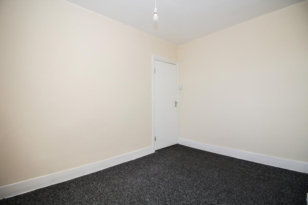 2055651  1634892986-31467-Second Bedroom1