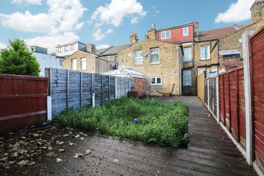 2055654  1634892999-31495-Garden1