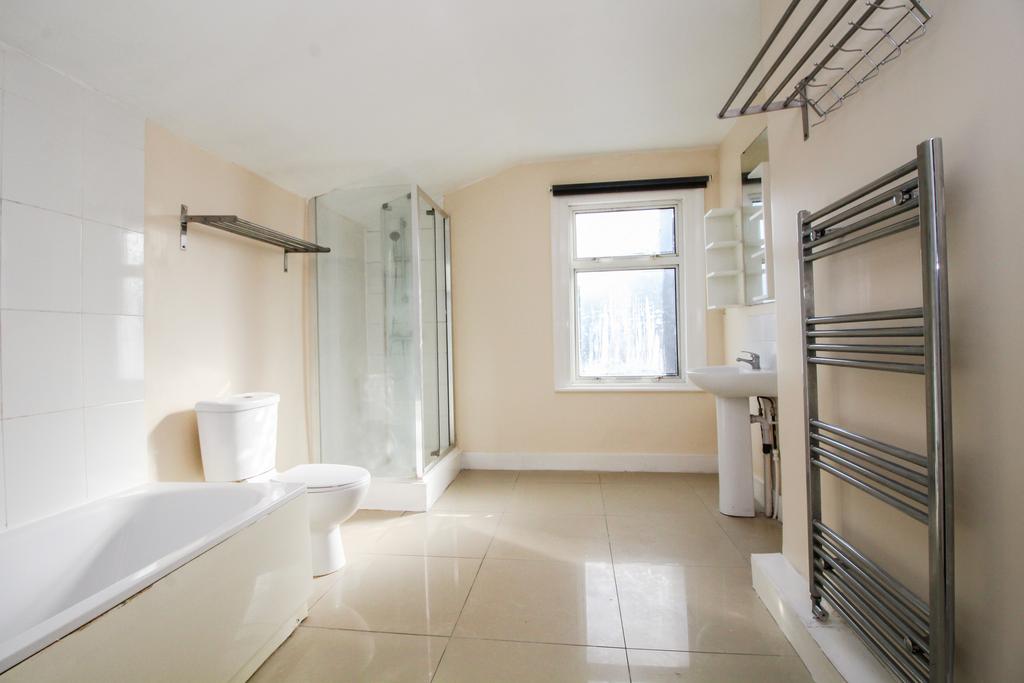 2055640  1634892964-5326-Bathroom
