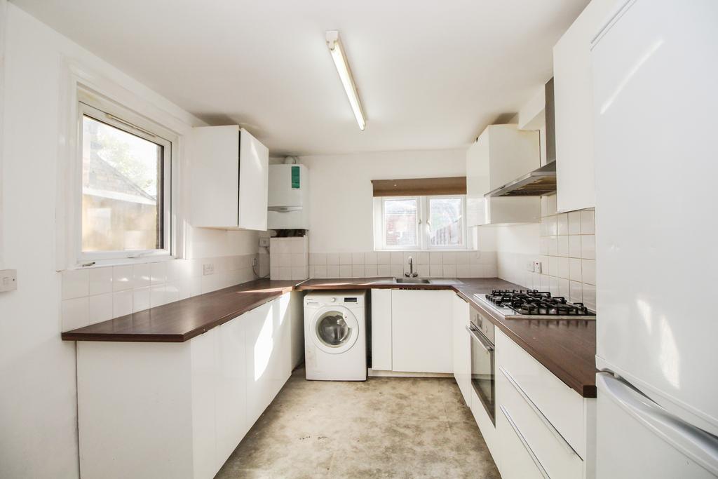 2055645  1634892975-31428-Kitchen