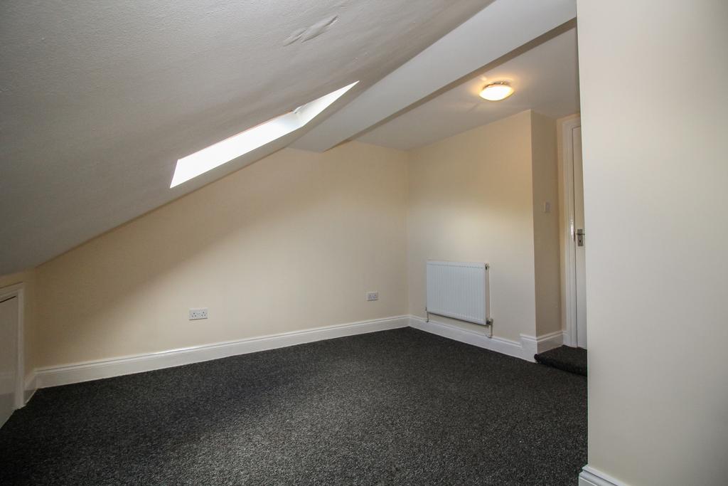 2055646  1634892977-31433-Loft Room1