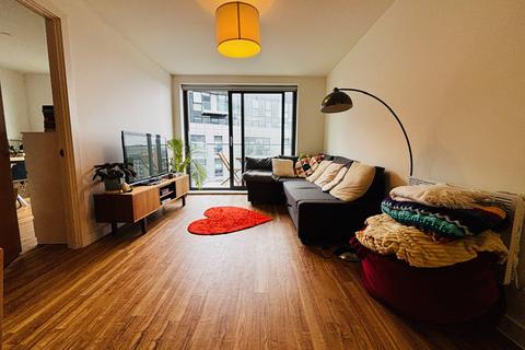 3 bedroom flat for sale, 3 Pomona Strand, Manchester, M16 0YF