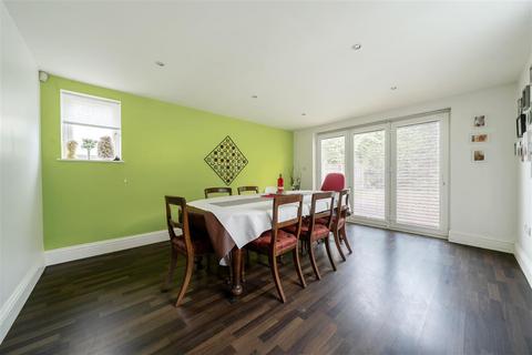 5 bedroom detached house for sale, Renhold MK41