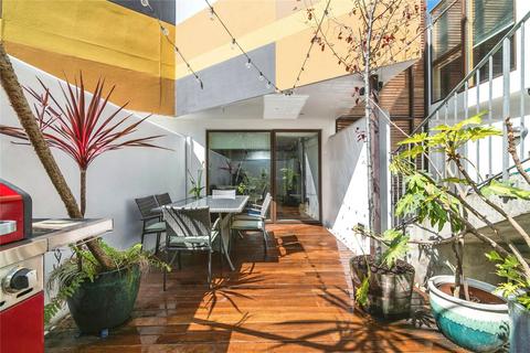 2 bedroom apartment for sale, Mears Close, London, E1