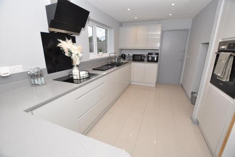 undefined, Bryngwenllian, Whitland