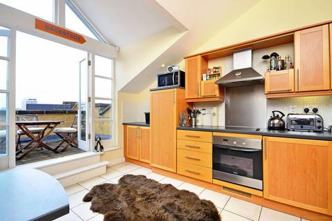 2 bedroom flat to rent, Stockwell Green, Stockwell, London, SW9