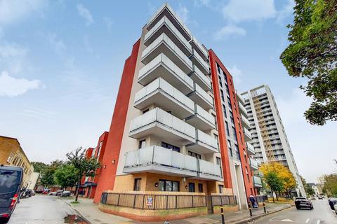 2 bedroom flat to rent, Robsart Street, Brixton, London, SW9