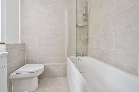 1 bedroom flat to rent, Canterbury Crescent, Brixton, London, SW9