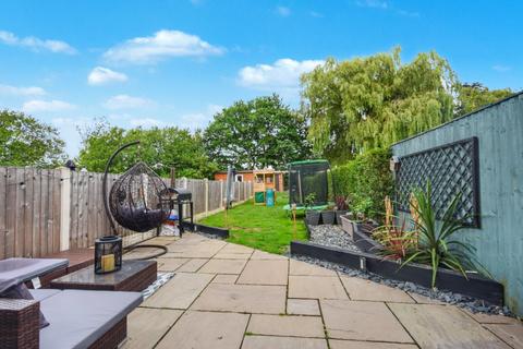 15 Barnes Avenue, Wakefield, WF1 2BH