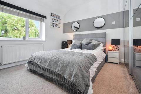 15 Barnes Avenue, Wakefield, WF1 2BH