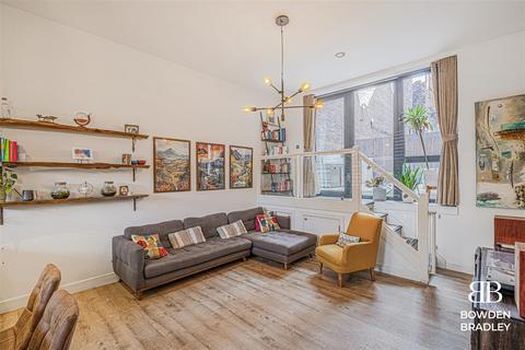 3 bedroom apartment for sale, Wycliffe House, Cranbrook Road, Ilford