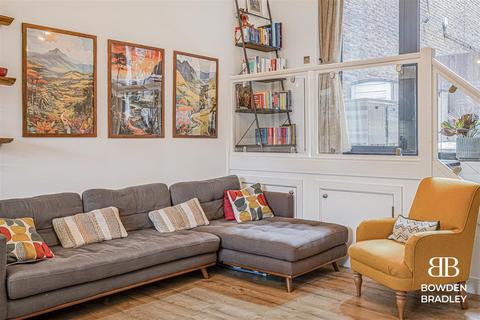 3 bedroom apartment for sale, Wycliffe House, Cranbrook Road, Ilford