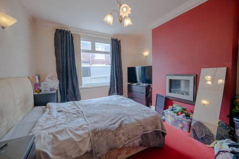 2 bedroom apartment for sale, Canterbury Street, South Shields NE33