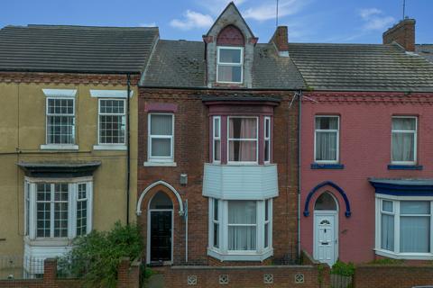 Roker Avenue, Sunderland SR6