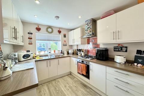 undefined, Hadow Road, Bournemouth BH10