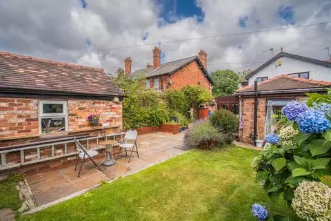 3 bedroom semi-detached house for sale - View 3