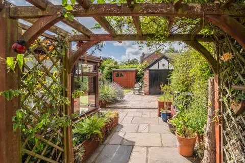 3 bedroom semi-detached house for sale - View 2