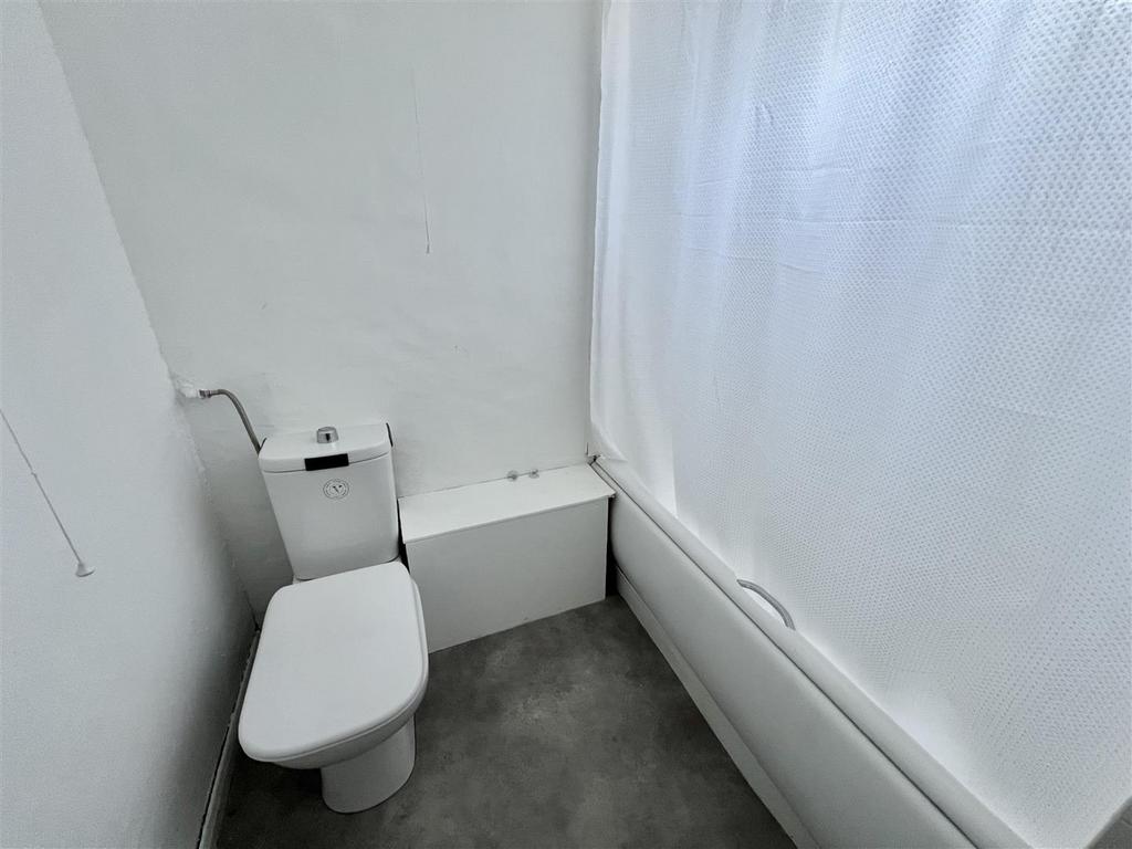 Studio Flat