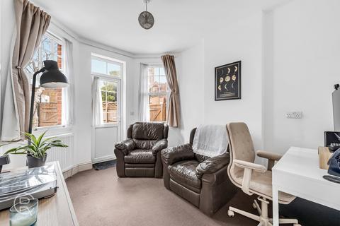 1 bedroom flat for sale, Church Gardens, London, W5