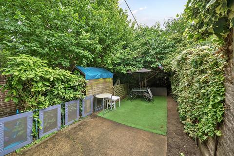 2 bedroom maisonette for sale, Park Road, Kingston Upon Thames, KT2