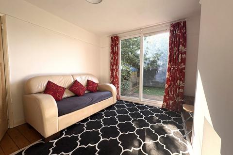 2 bedroom maisonette for sale, Park Road, Kingston Upon Thames, KT2